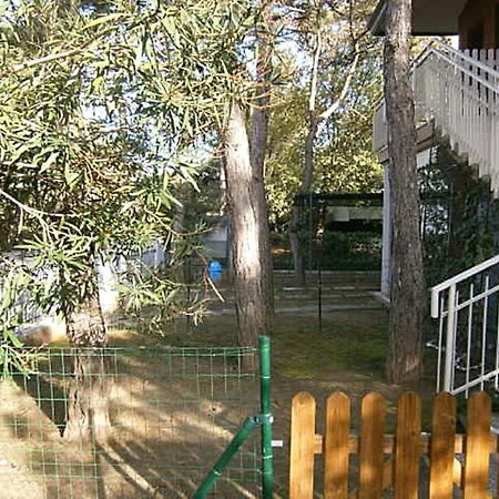 Elia Apartment Bibione Bagian luar foto