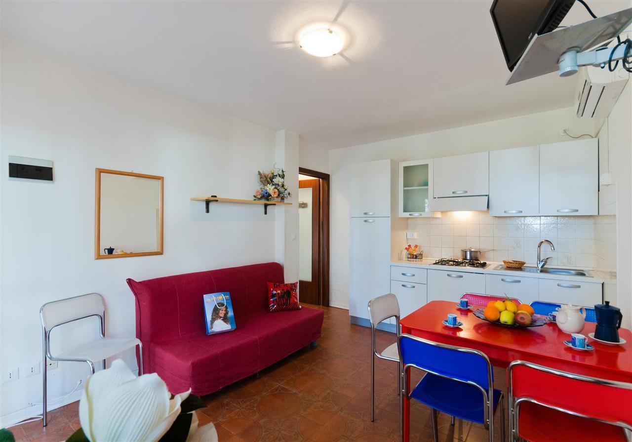 Elia Apartment Bibione Bagian luar foto