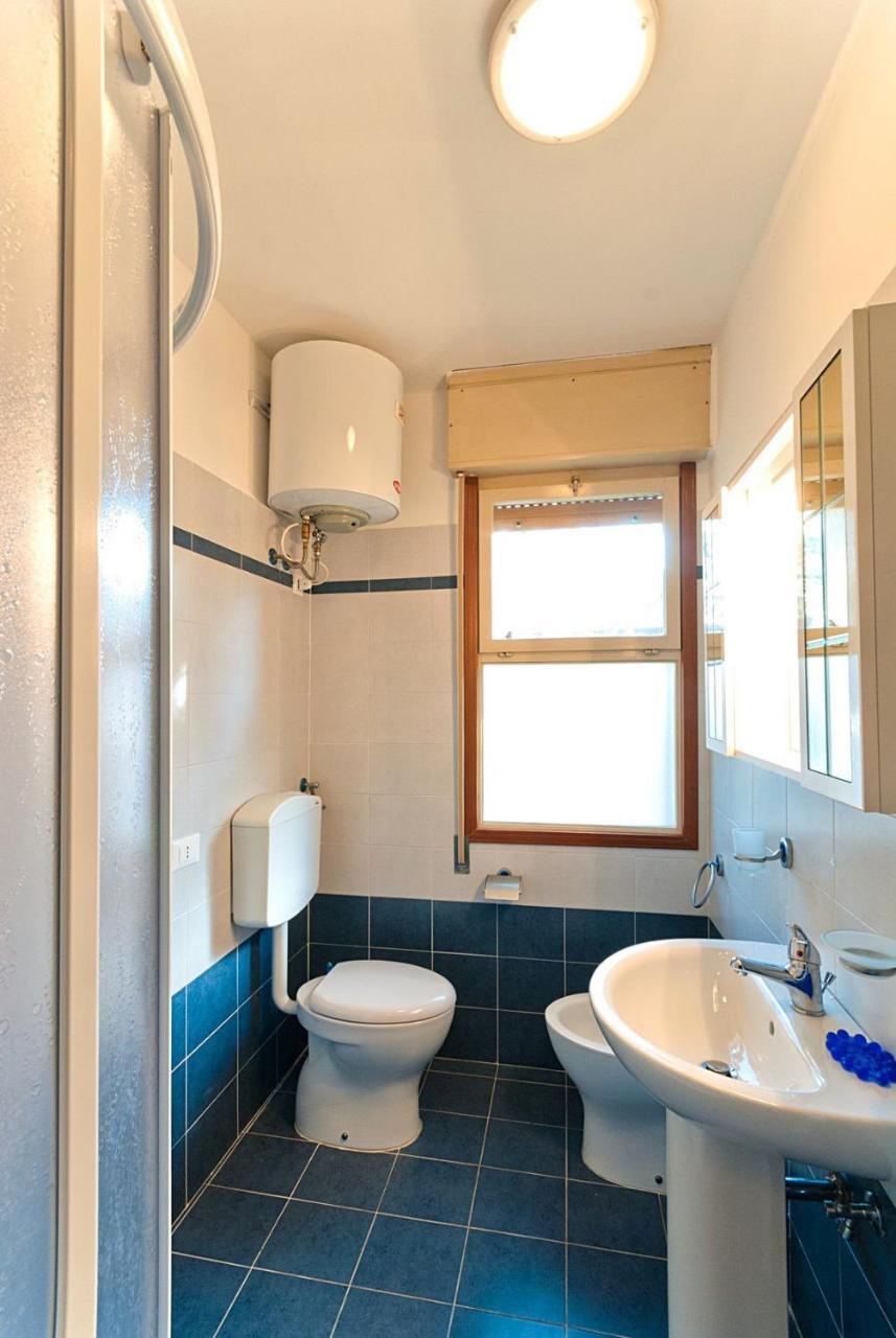 Elia Apartment Bibione Bagian luar foto
